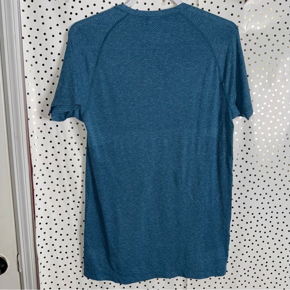 Gymshark Blue Short Sleeve Tee for Active Comfort - Picture 6 of 7